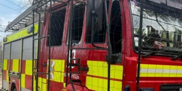 В Днепропетровской области российские войска трижды обстреляли пожарно-спасательный автомобиль в Марганце