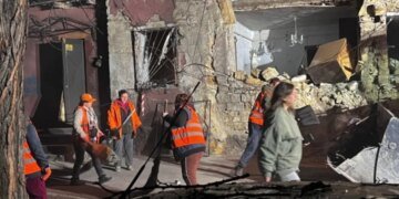 Массированная атака на Одессу: повреждены многоэтажные дома, растет число пострадавших. ФОТО