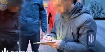 До 20 тысяч долларов за «побег» от службы — в Запорожье будут судить правоохранителей, которые зарабатывали на дезертирах