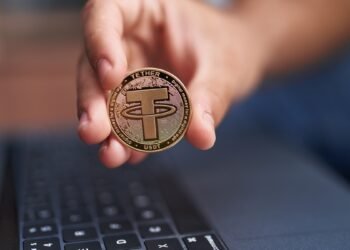 НБУ признал незаконной деятельность сайта Crypsee: маскировал кредиты в гривне под USDT