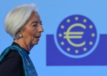 Лагард: Экономическая ситуация в еврозоне стала хуже, чем в базовом сценарии