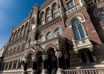 НБУ снова требует не создавать лишних проблем для PEPов