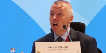 Глава IATA Вилли Уолш покидает пост, чтобы возглавить крупнейшую бюджетную авиакомпанию Индии