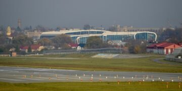 Львов предложил альтернативу жилью возле аэропорта: предлагает создать экономическую зону