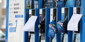 Пять стран ЕС предложили налог на сверхприбыли нефтегазовых компаний, как в 2022-м