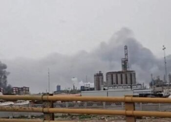 Крупнейший нефтехимический завод Ирана попал под удар Израиля