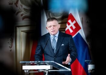 Словакия решила оспорить в суде план отказа Евросоюза от российского газа