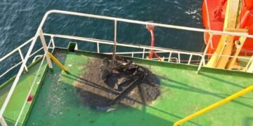 Российские дроны ночью атаковали два гражданских судна в Одесской области – фото