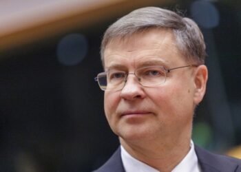 Euractiv: Брюссель хочет, чтобы партнеры быстрее передали Украине свои доли по кредиту в €45 млрд