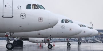 Bloomberg: ЕС готовит меры из-за риска дефицита авиатоплива