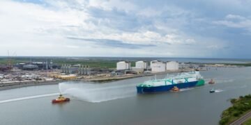 QatarEnergy начала экспорт LNG из США: проект Golden Pass в Техасе отгрузил первую партию