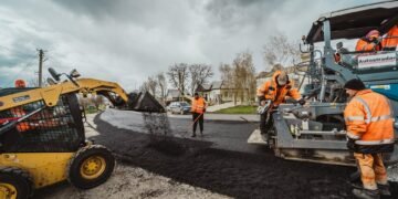 В Украине отремонтировали 5,7 млн кв. м дорог. Это рекорд за шесть лет – фото, видео