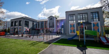 В Гостомеле отстроили школу, которая была разрушена в начале полномасштабной войны – фото