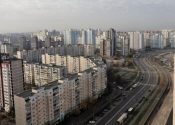В Киеве за 516 млн грн отремонтируют полулицы на Троещине