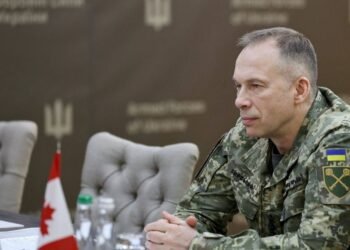 РФ испытывает дефицит ракет для защиты от украинских дронов, — Сырский