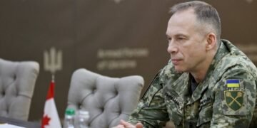 РФ испытывает дефицит ракет для защиты от украинских дронов, — Сырский