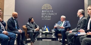 Сибига: пора снимать не только Ормузскую блокаду, но и «Орбановскую»