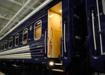 «Укрзализныця» получит 100 новых вагонов отечественного производства – Свириденко