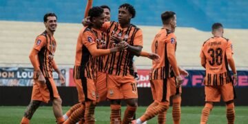 Ахметов на трибунах и магический гол в «девятку»: «Шахтер» шокировал АЗ в четвертьфинале ЛК