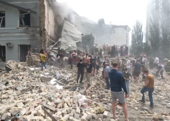 Возмездие за «Охматдет» и Грозу: Зеленский подписал санкции против виновных в ракетном терроре