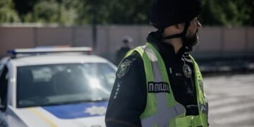 В Нацполе объяснили, почему перекрывают дороги и от чего образуются пробки