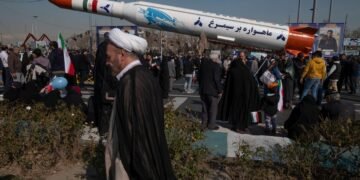 Иран вышел из переговоров с США, — NYT