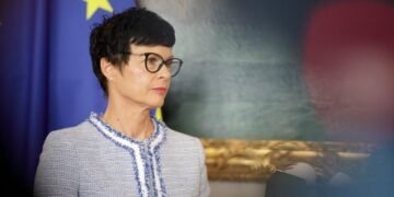 Еврокомиссар Кос: в ближайшие дни ЕС предоставит Украине EUR2,7 млрд