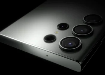 Чтобы перед китайскими смартфонами не было стыдно: Samsung увеличит батарею в Galaxy S27