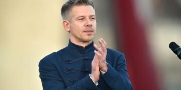 Мадьяр пошел по пути Орбана и выдвинул Украине требования по вступлению в ЕС, — Bloomberg