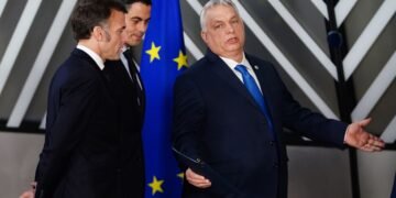 После поражения Орбана в ЕС исчезла видимость единства, — Politico