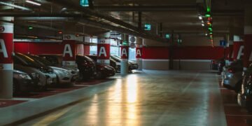 Киев больше не лидер: где в пригороде столицы за паркоместо просят более миллиона гривен