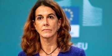 Деньги будут позже: ЕС отсрочил первый транш из 90 млрд евро для Украины