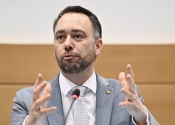 В нескольких сотнях метров упали ракеты: глава МИД Бельгии едва не попал под обстрел в Ливане