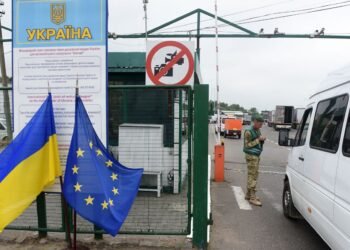В Кабмине рассказали, когда на границе запустят «еЧергу» для легковых авто