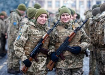Исключение женщин с воинского учета: в Раде зарегистрировали новый законопроект