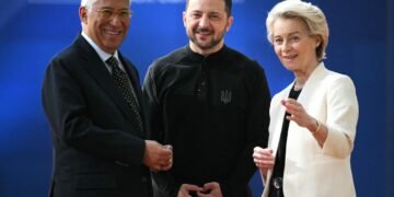 ЕС окончательно одобрил 90 млрд евро для Украины и новый пакет санкций против РФ