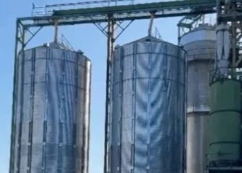 Нефтепереработка в мире упала на 5 млн б/с в марте как из-за конфликта, так и сезонного техобслуживания