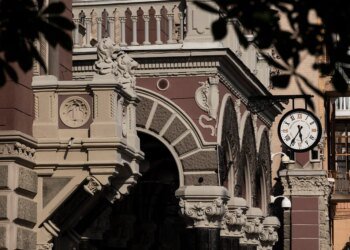 НБУ зберіг облікову ставку у 15% для підтримки валютного ринку і контролю інфляції