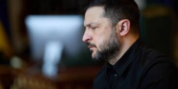 Россияне пытаются массированными атаками перегрузить нашу ПВО, — Зеленский