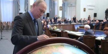 Страх перед 9 мая: как Путин через Трампа пытается спасти свою шкуру от украинских дронов