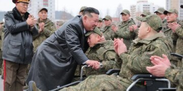 Ким Чен Ын призвал северокорейскую молодежь стать «бомбами и пламенем» в войне против Украины