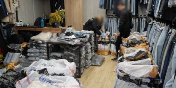 Благотворительные фонды прикрывали торговлю гуманитарной помощью на одесском рынке