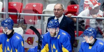 Сборная Украины по хоккею вернулась в элитный дивизион чемпионата мира