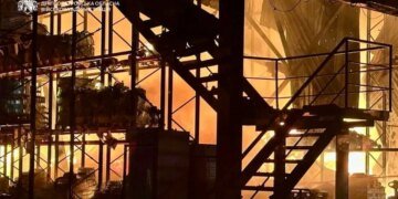 Двое погибших, шестеро раненых: последствия ночной атаки на Днепр