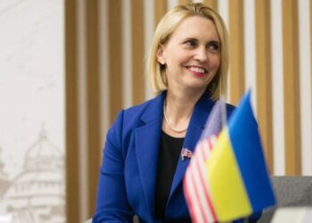 Дипломатия глухих телефонов: экс-посол Бринк рассказала, как Трамп «подставил» посольство США в Украине
