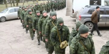 Скрытая петля Путина: россияне в панике штурмуют интернет из-за тайной мобилизации