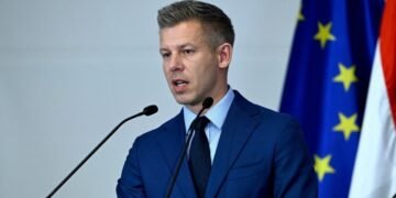 Мадьяр: Правительство Орбана перед отставкой хочет полностью опустошить казну