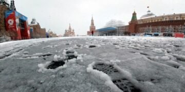 Дефицит бюджета РФ за четыре месяца превысил годовой план в полтора раза: достиг 2,5% ВПП