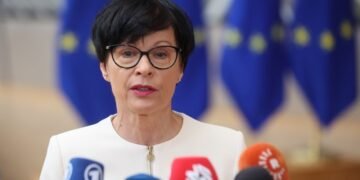 В Еврокомиссии надеются, что Украина получит первый транш кредита ЕС на следующей неделе