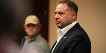 Ермаку продолжают избирать меру пресечения: что происходит в суде